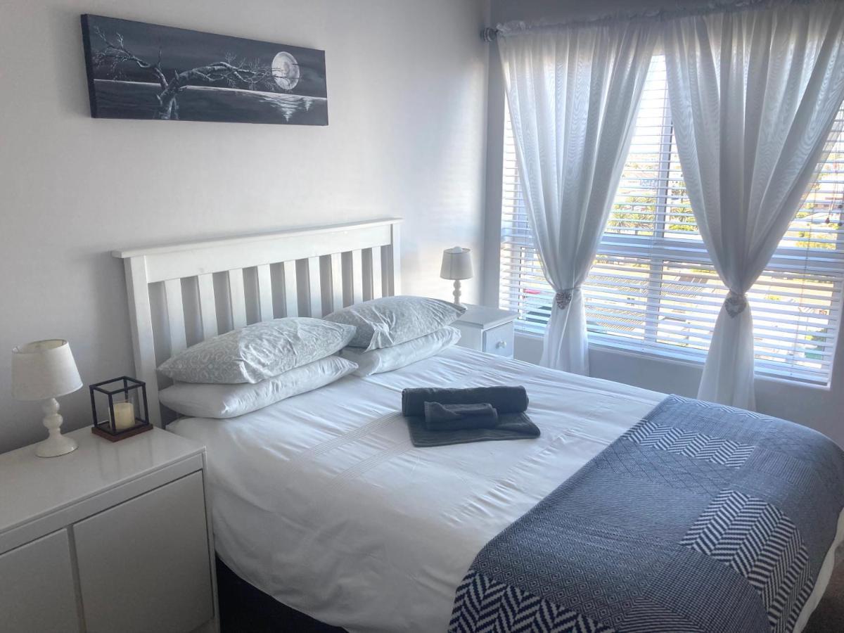 Portico 606 Apartment Bloubergstrand Luaran gambar